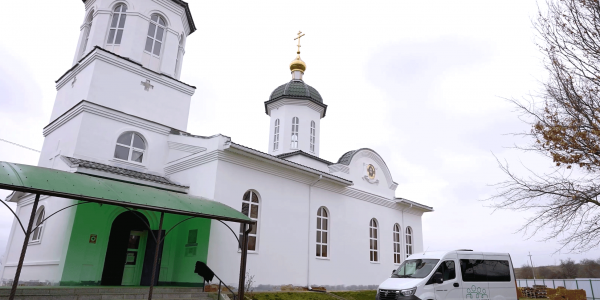Фонд «Вольное Дело» подарил автобус женской обители в Усть-Лабинском районе