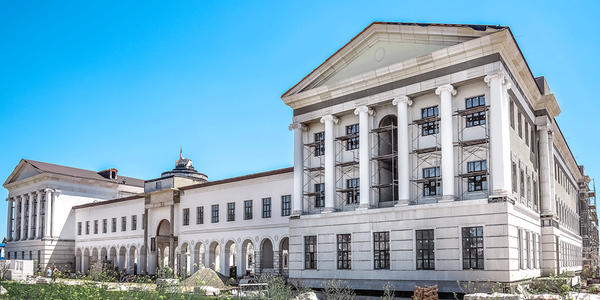 Фонд Олега Дерипаски завершает в Усть-Лабинске строительство лицея для одаренных детей. Каким он будет и как туда поступить?